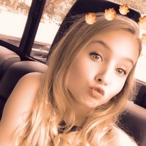 Meet your Posher, Brooke